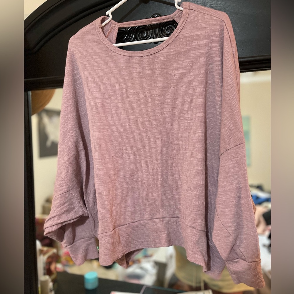 NWOT Entro open-back crewneck yoga sweatshirt size large
